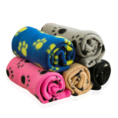 Teddy’s Cozy Fleece Blanket for Small Dogs