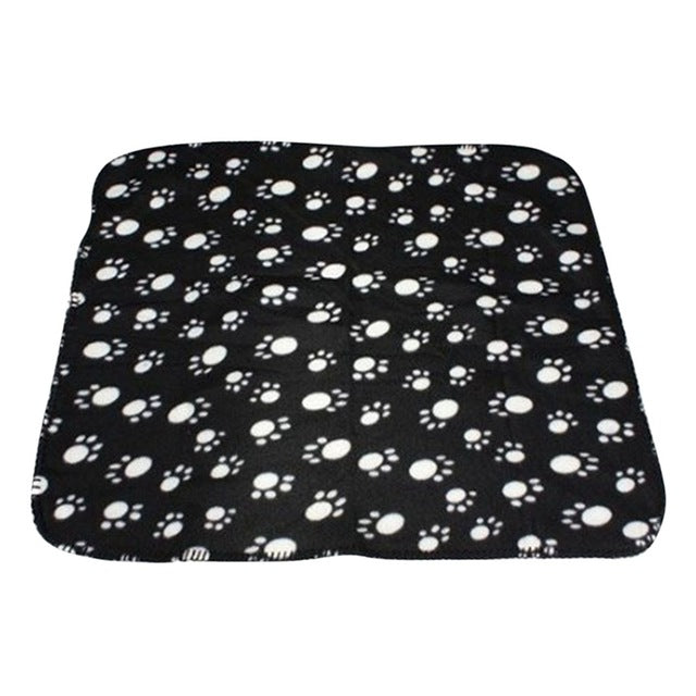 Teddy’s Cozy Fleece Blanket for Small Dogs